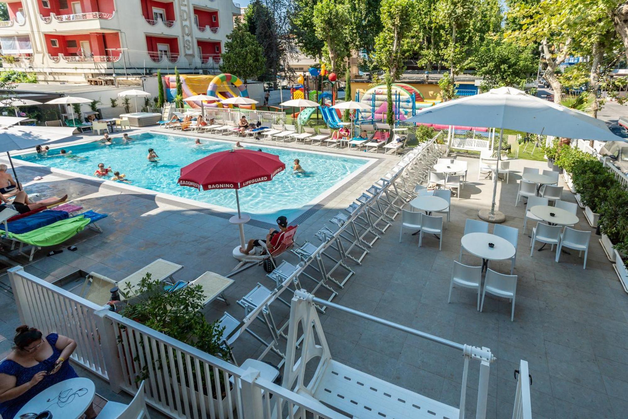 Hotel Aiglon Rimini Buitenkant foto